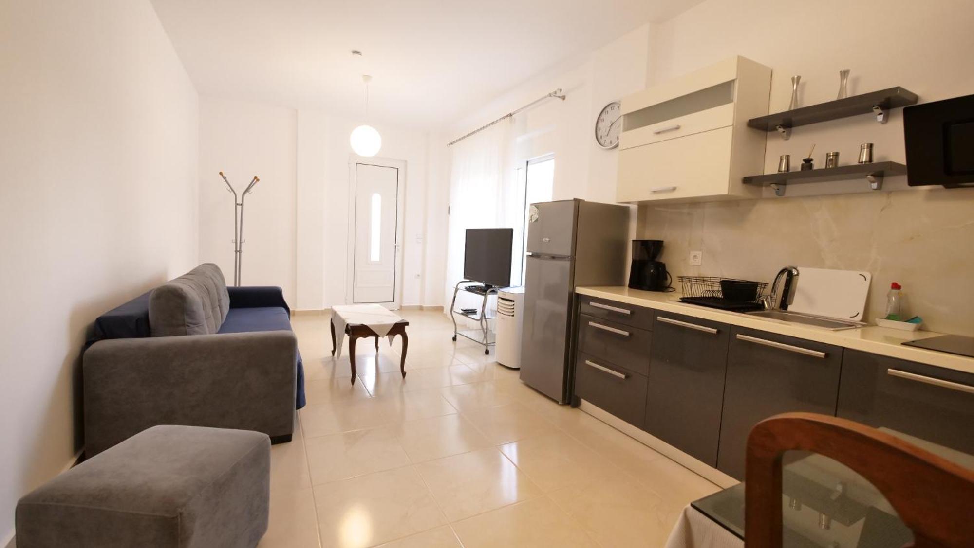 Blue Mare Apartments Sarande Exterior photo