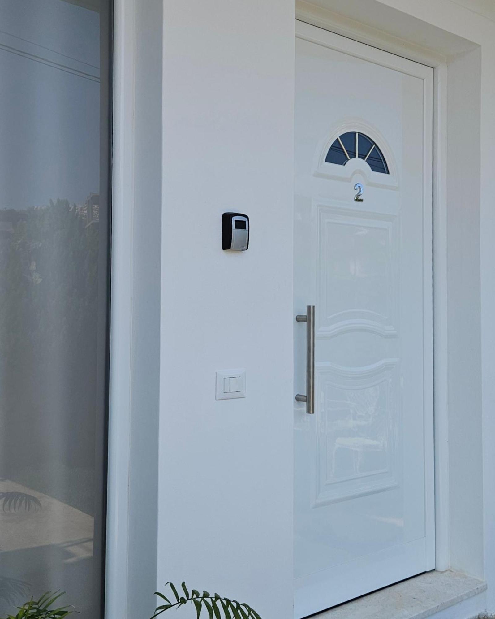Blue Mare Apartments Sarande Exterior photo